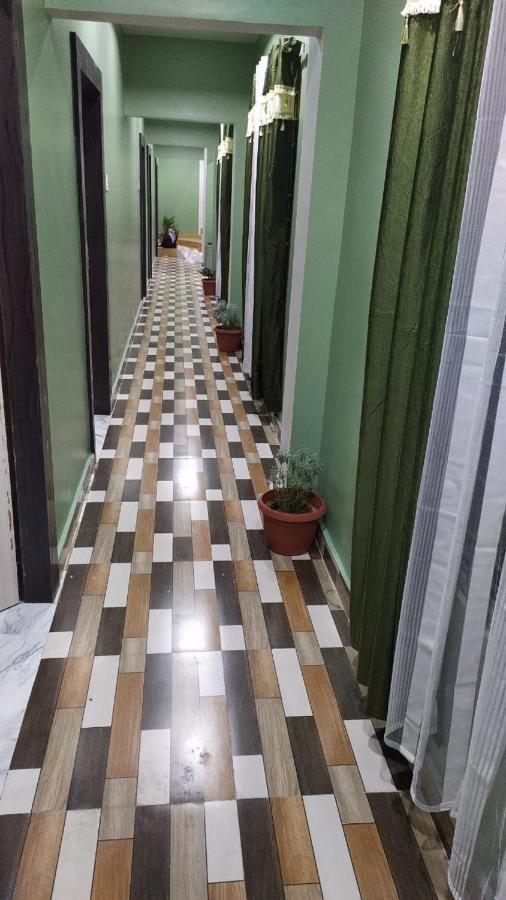Woodland Lodge And Restaurant Guwahati Eksteriør billede